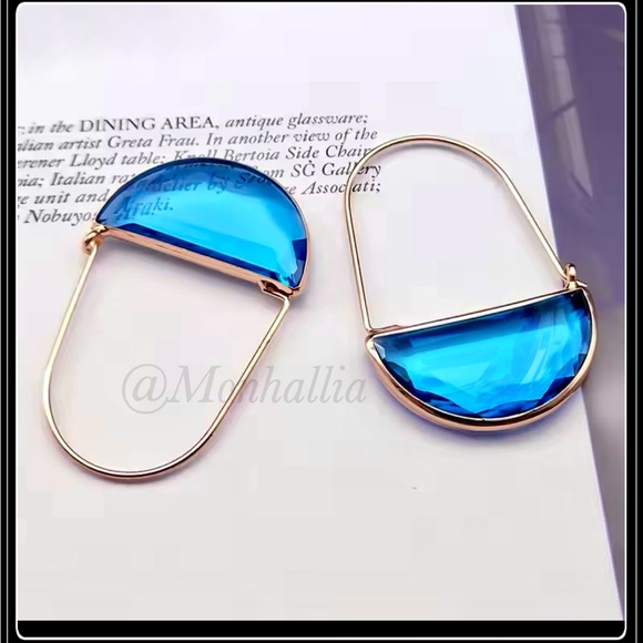 NEW GOLD BLUE TOPAZ CRYSTAL ARC BOHO EARRINGS - Picture 4 of 4
